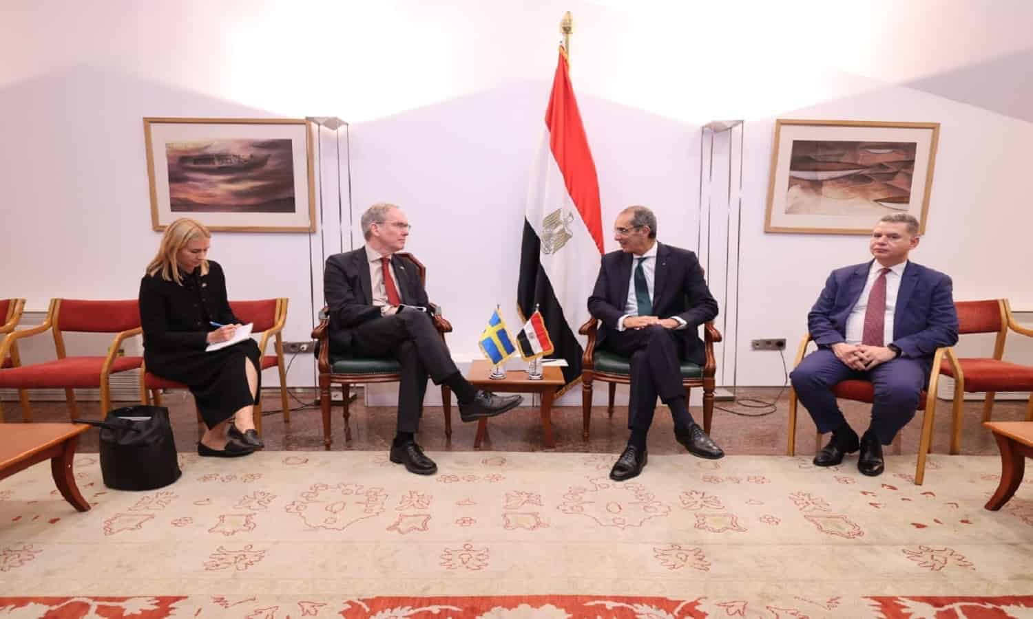 وزير الاتصالات: إقامة مركز للإبداع للحلول الحكومية لاحتضان الشركات الناشئة